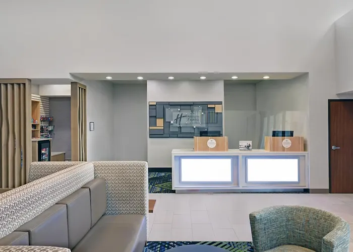Holiday Inn Express Newport By Ihg